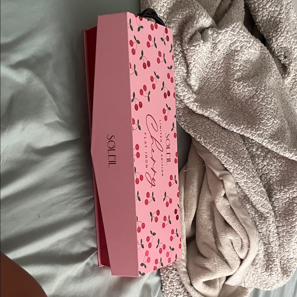 Pink Cherry Patterned box with cherry straightner